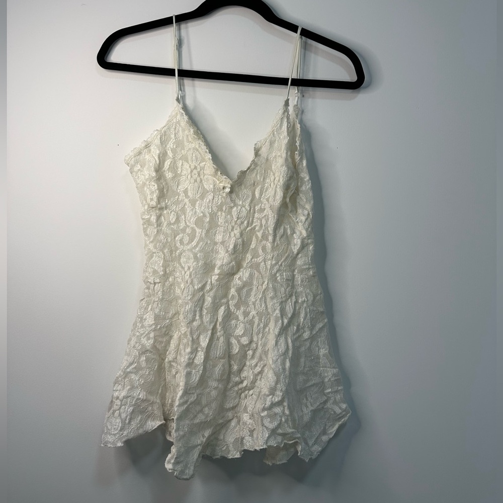 VINTAGE WHITE LACE NIGHTGOWN